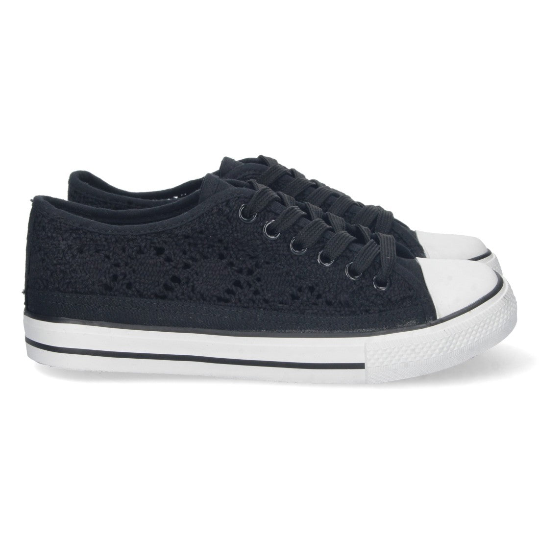 Zapatilla plana de mujer con material bordado y calado