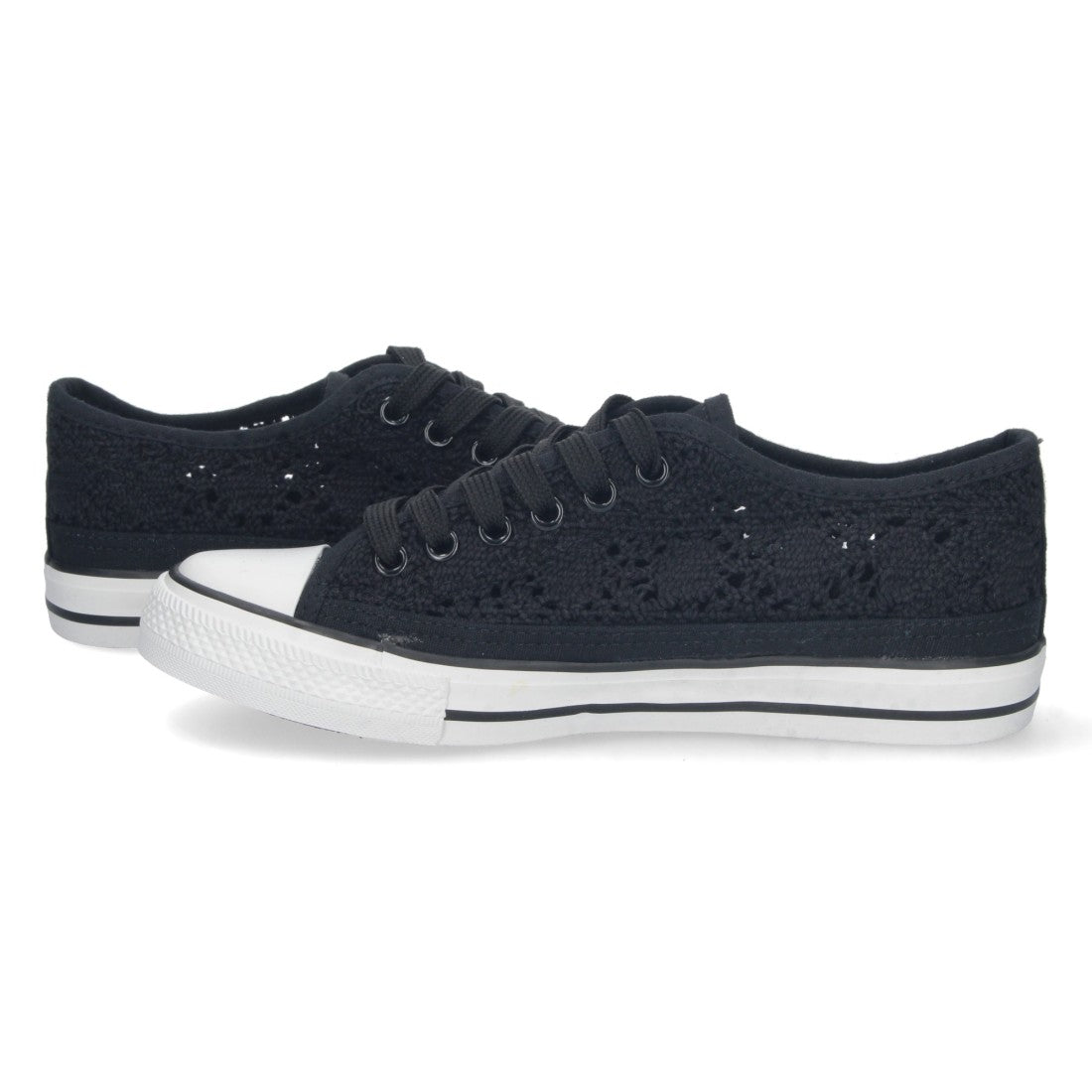 Zapatilla plana de mujer con material bordado y calado