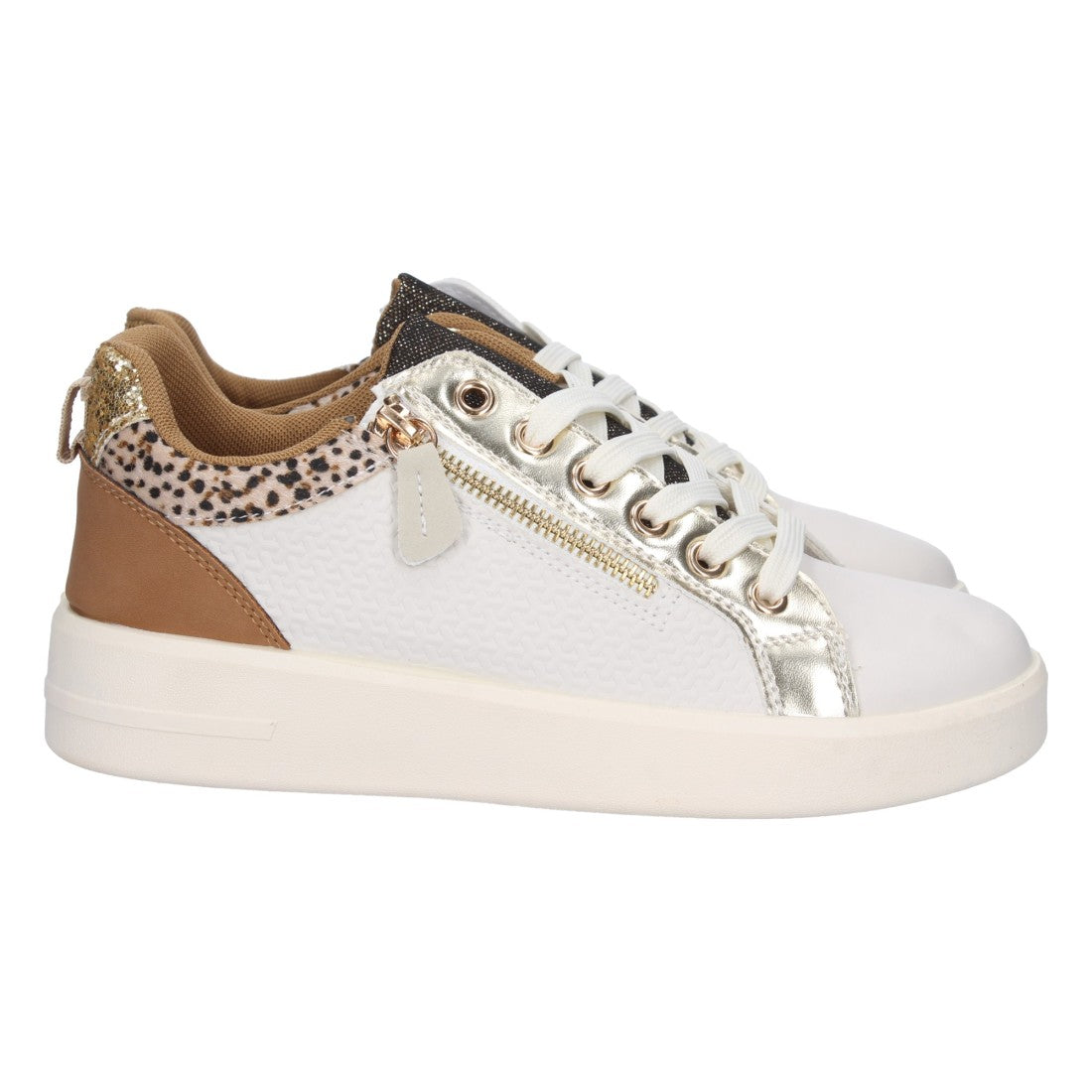Zapatilla plana de mujer con adorno de cremallera y grabados