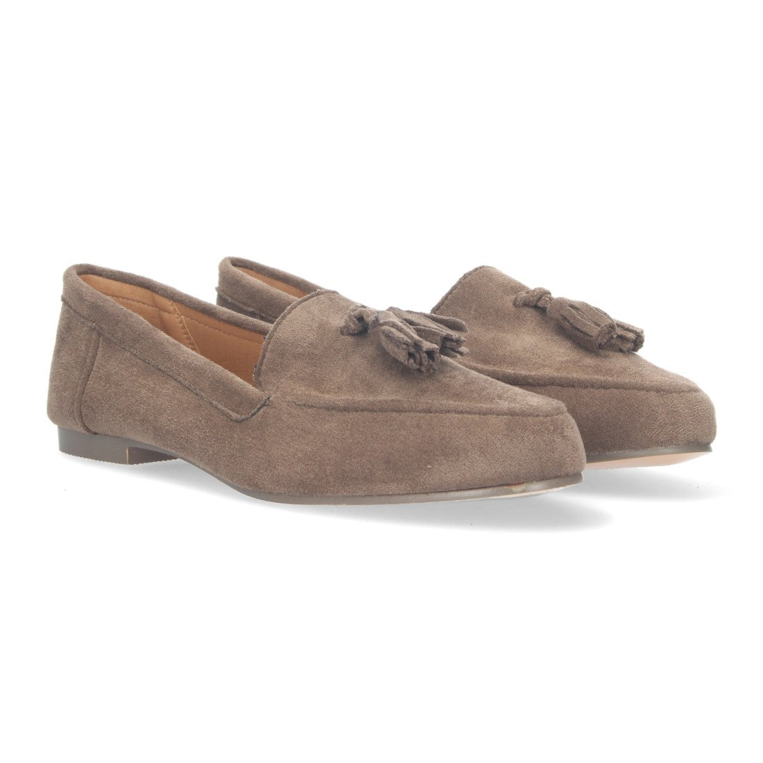 Mocasín plano de mujer con flecos en el empeine