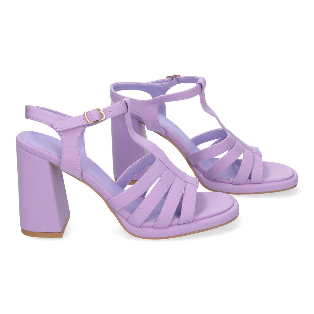 Sandalias elegantes de tacón alto