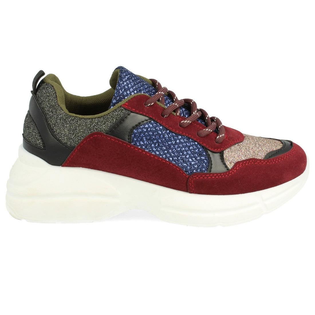 Zapatilla con cordones