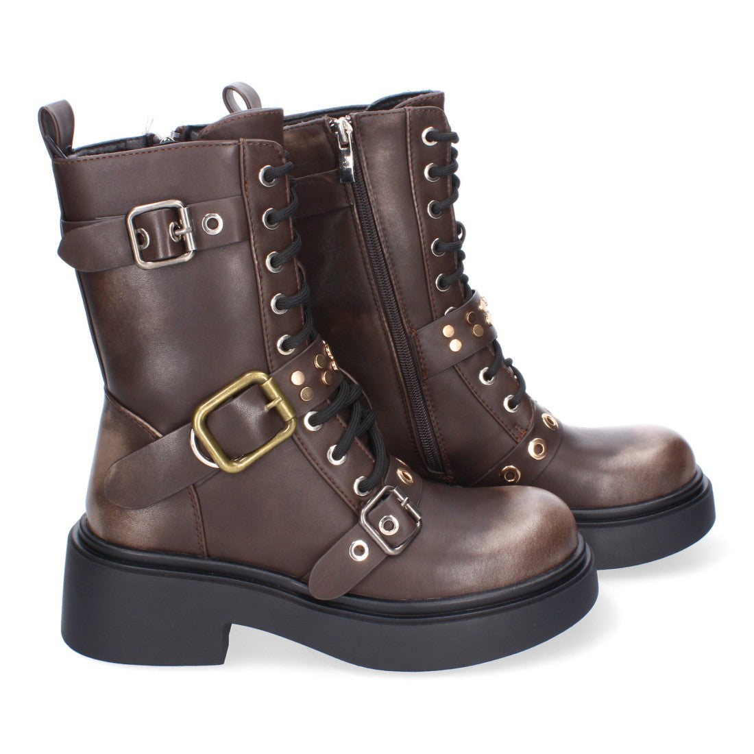 Bota de tacón de mujer con adornos de hebillas