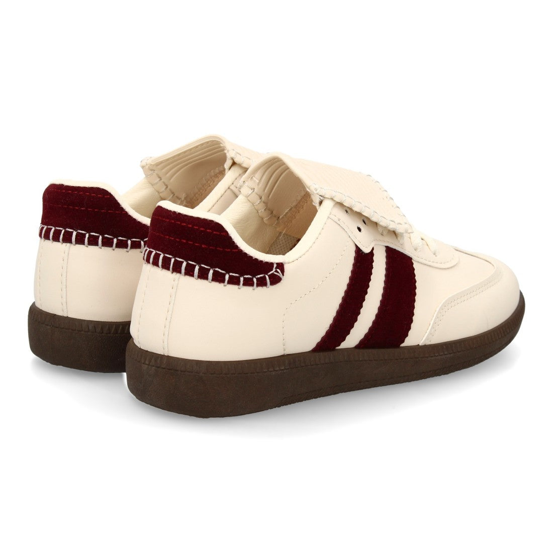 Zapatilla plana de mujer con retro y toques modernos