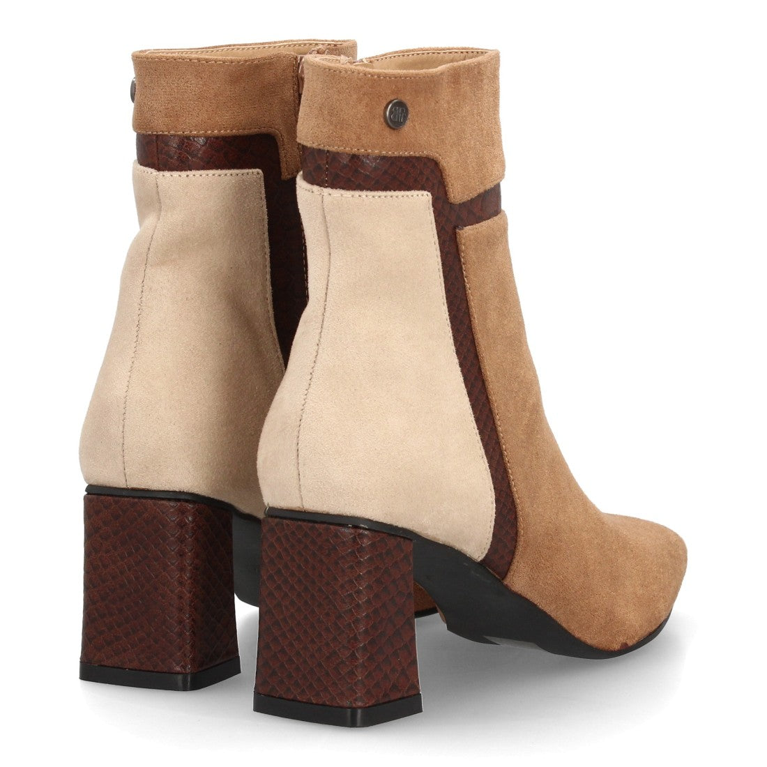 Botines de mujer con acabado efecto ante