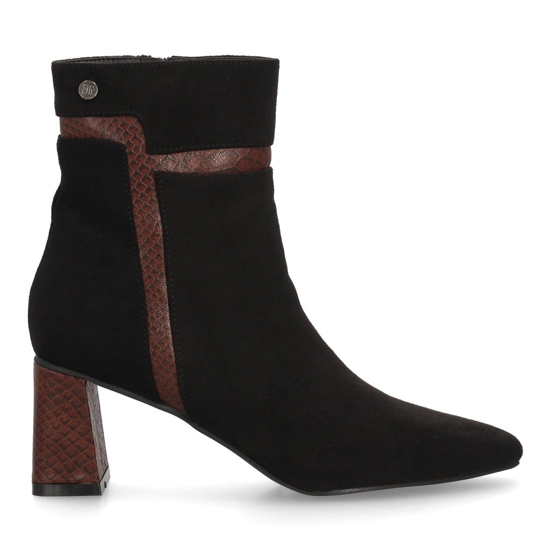 Botines de mujer con acabado efecto ante