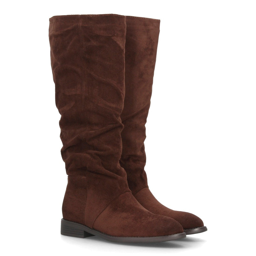 Botas altas de mujer con diseño de caña ligeramente arrugada