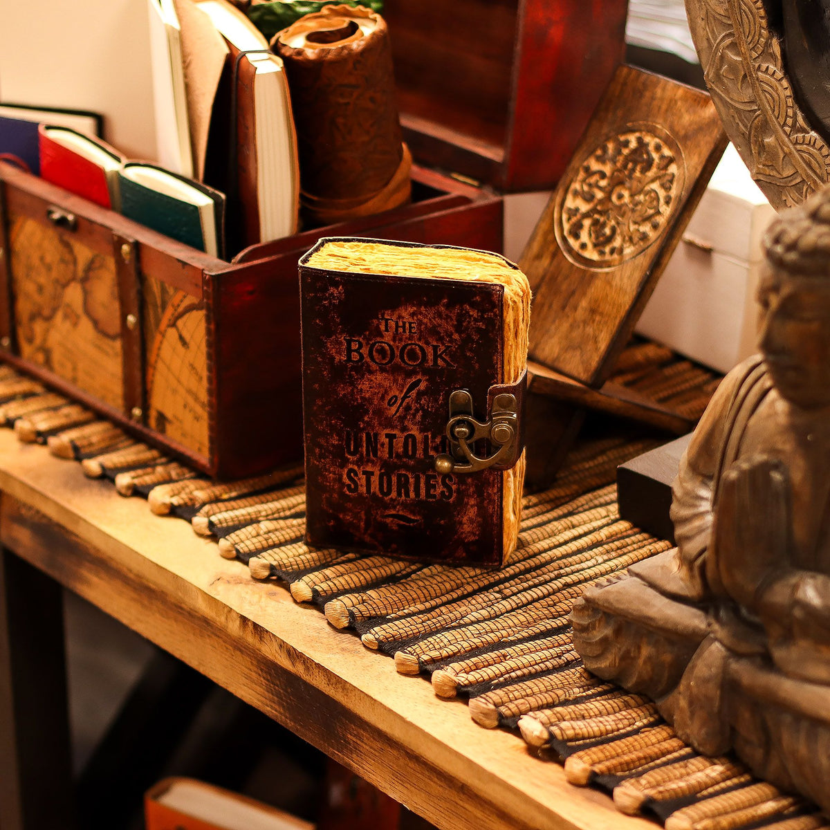 Cuaderno de cuero grueso con borde deckle – El libro de historias no contadas – 15x10 cm