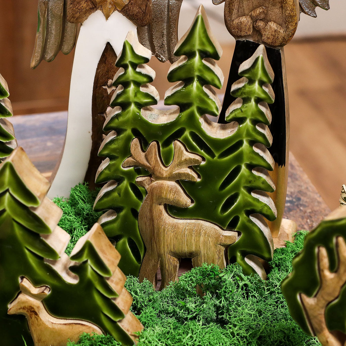 Perdido en el bosque - Ciervo en el bosque 3D Decoración de madera - 25x15cm